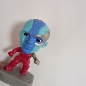 Avenger Small Alien Action Figure in Blue, Teal, Red and Silver